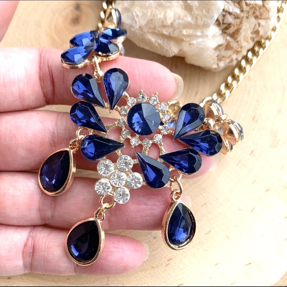 Beautiful Navy Blue Crystal Rhinestones Necklace - Picture 6 of 8